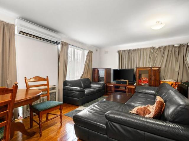 Comfortable 3 Bedroom Home with Great Outdoor Space!