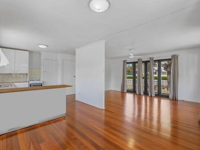 Comfortable 3 Bedroom Home with Pool