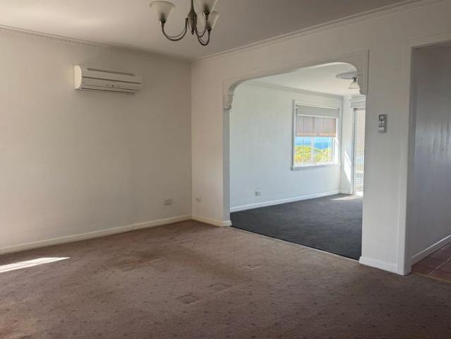Comfortable 3 Bedroom Home with Sea Views & Large Shed