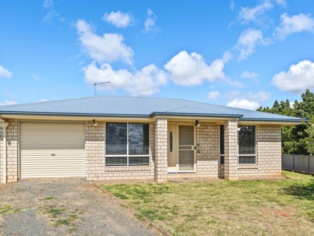 Comfortable 3 Bedroom Home with Space to Enjoy