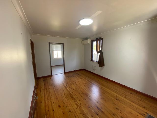 Comfortable 3 Bedroom Home Close to Nowra Town Centre