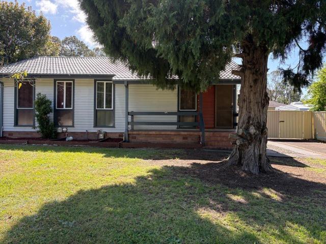 Comfortable 3 Bedroom Home Close to Nowra Town Centre