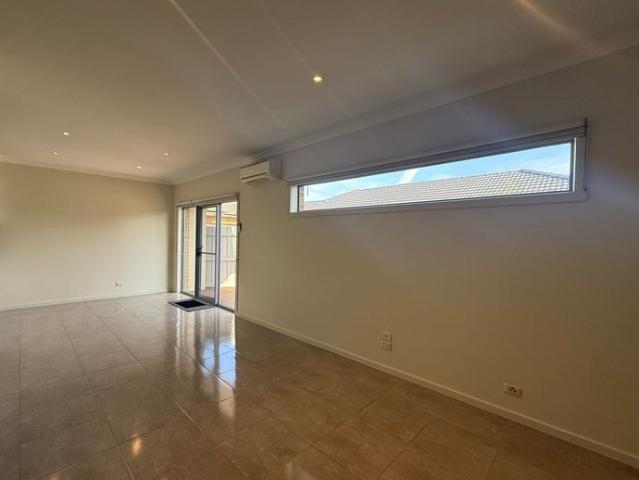 Comfortable 3 Bedroom Home in the Heart of Airport West