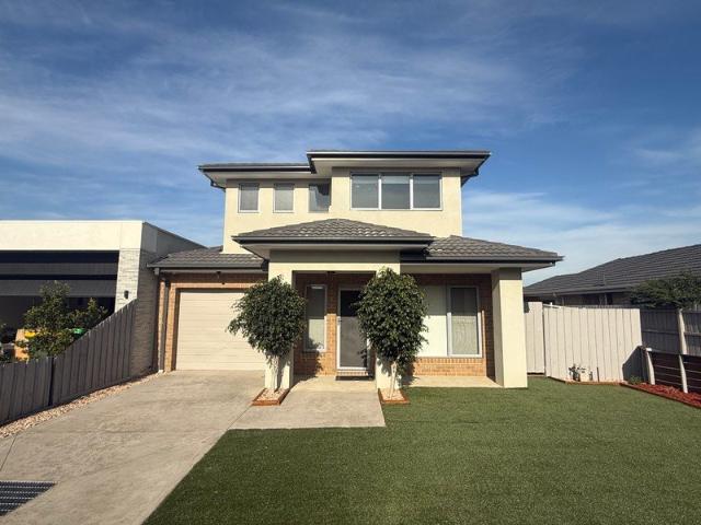 Comfortable 3 Bedroom Home in the Heart of Airport West