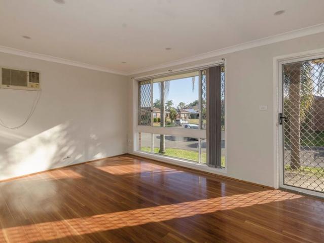 Comfortable 3 Bedroom Home in a Convenient Green Valley Location
