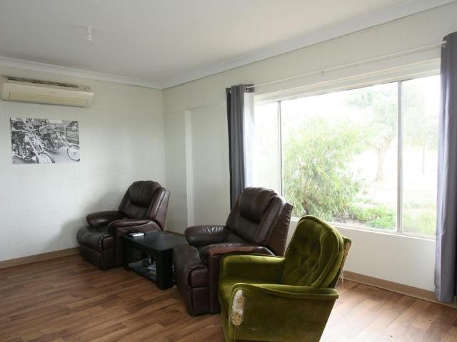 Comfortable 3 Bedroom Home in a Convenient Location