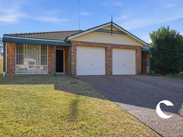 Comfortable 3 Bedroom Home in a Quiet Cardiff South Cul de Sac!