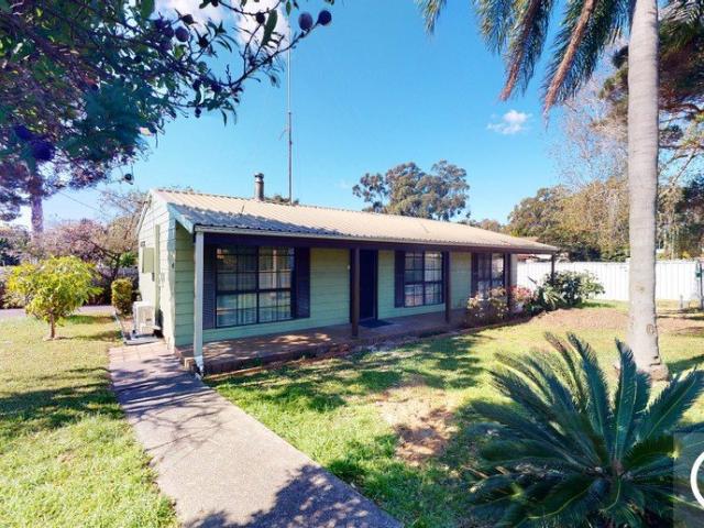 Comfortable 3 Bedroom Home in Convenient Lemon Tree Passage Location
