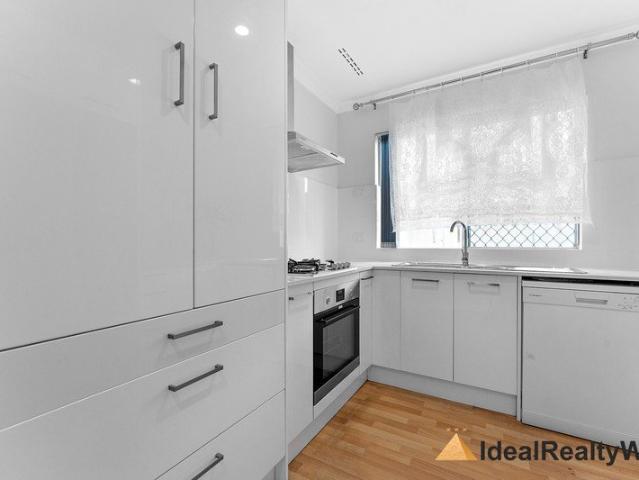 Comfortable 3 Bedroom Home in Prime Riverton Location