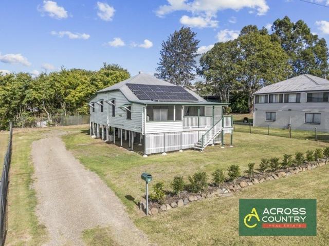 Comfortable 3 Bedroom Home + Office with Solar & Shed in Murgon