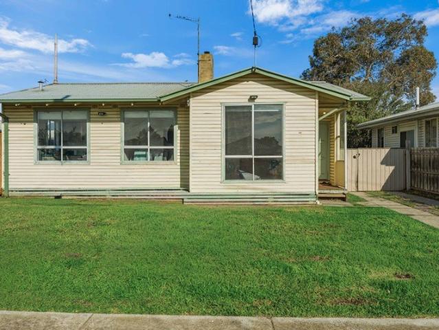 Comfortable 3 Bedroom Property in Norlane