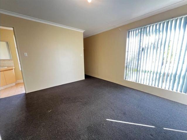 Comfortable 3x2 Home in a Convenient Greenfields Location