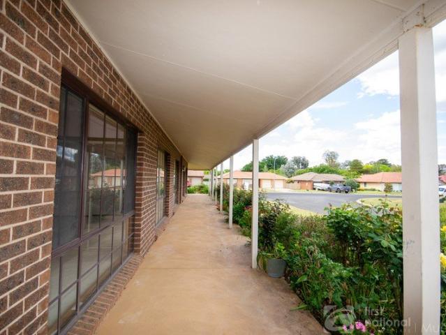 COMFORTABLE THREE BEDROOM HOME