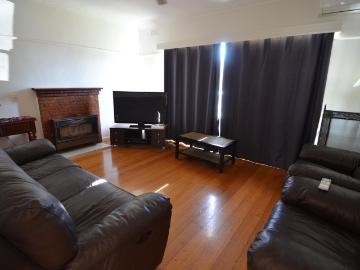 COMFORTABLE THREE BEDROOM HOME!