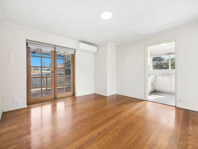 COMFORTABLE THREE BEDROOM HOME