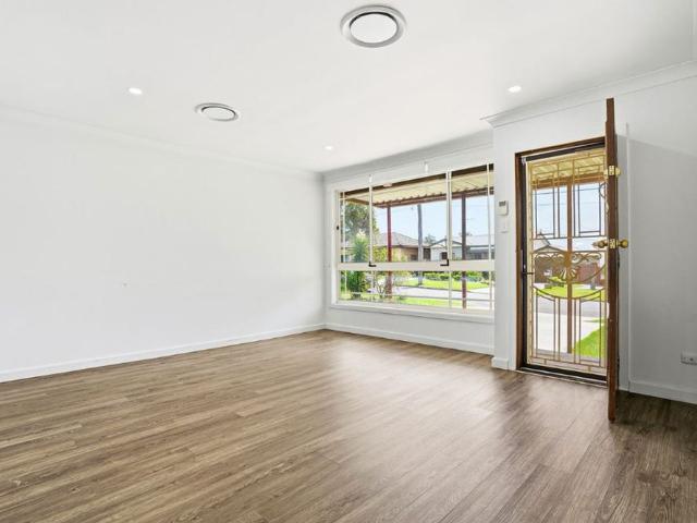Comfortable Three Bedroom Home in Convenient Colyton Location