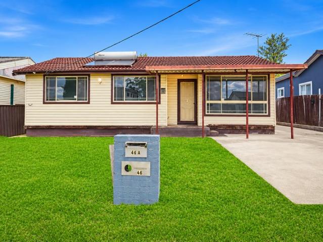 Comfortable Three Bedroom Home in Convenient Colyton Location