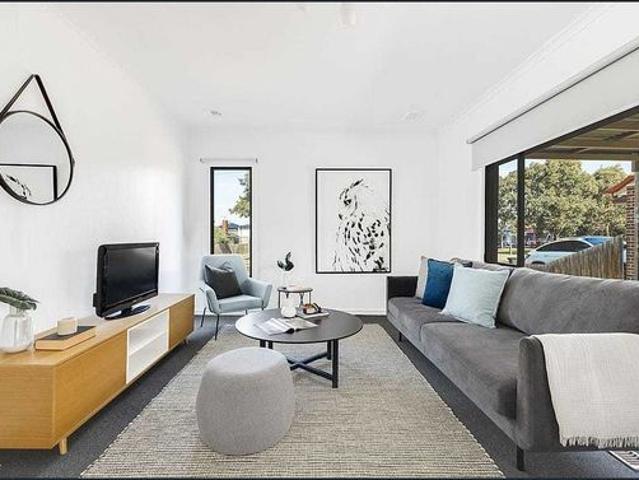 Comfortable Three Bedroom Home in Convenient Glenroy Location
