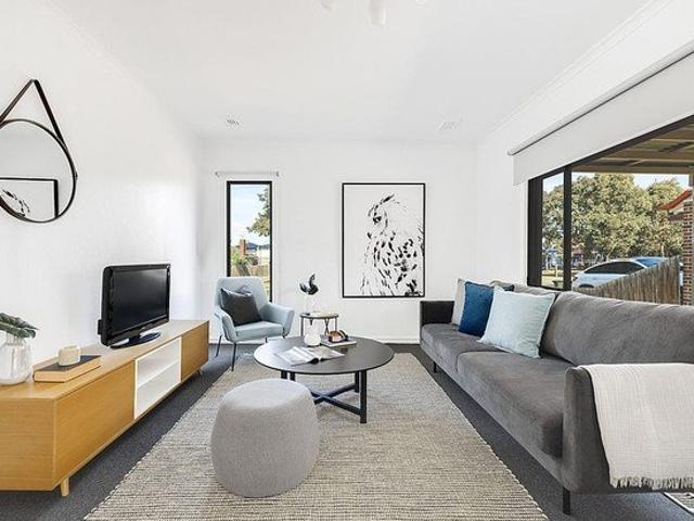 Comfortable Three Bedroom Home in Convenient Glenroy Location