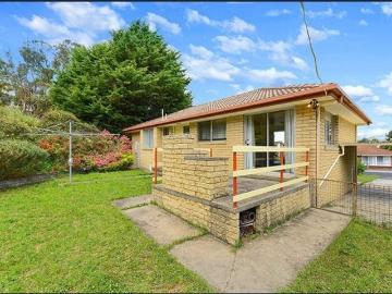 Comfortable Three Bedroom Home in a Convenient Glenorchy Location