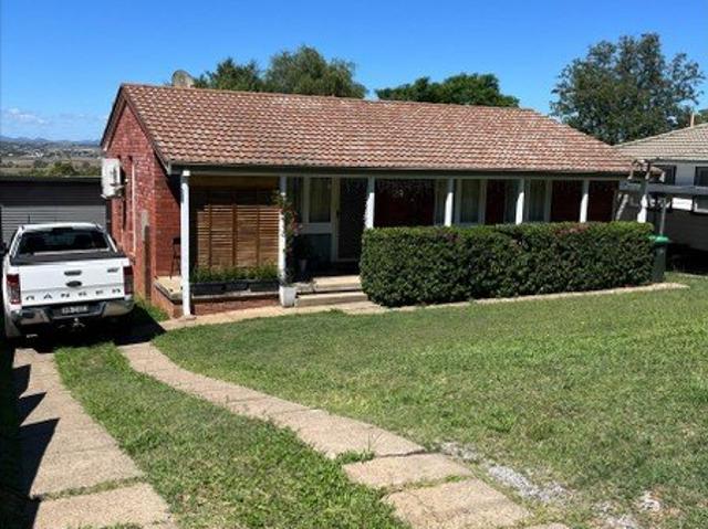 Comfortable Three Bedroom Home in Oxley Vale