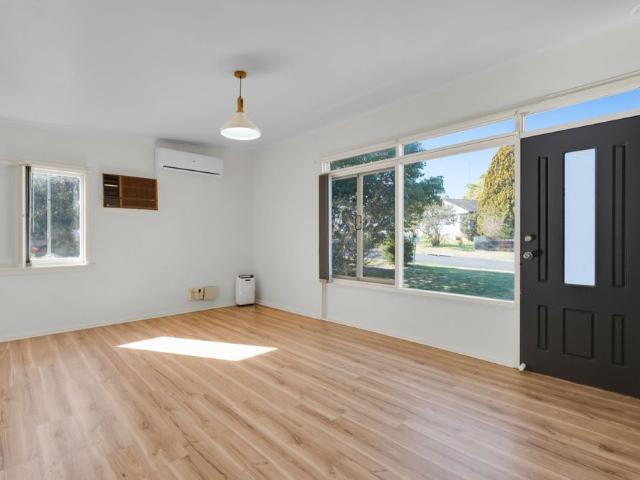 Comfortable Three Bedroom Home in Prime Campbelltown Location