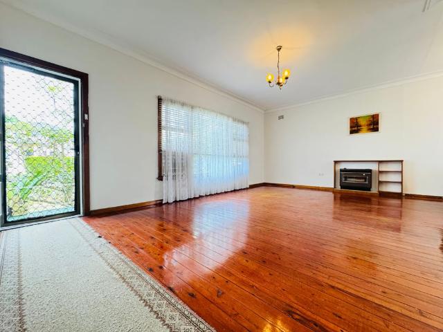 Comfortable Three Bedroom Home with Optional Part Furnishing