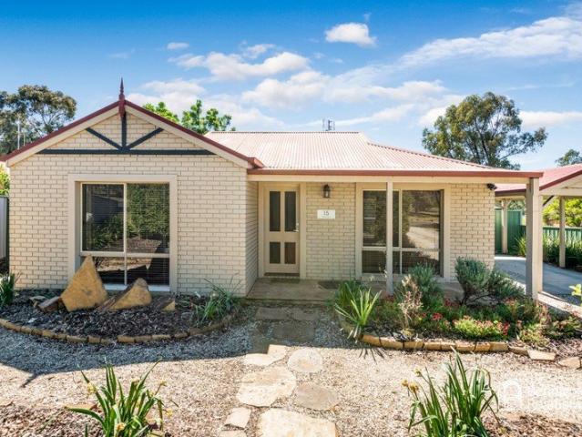 COMFORTABLE THREE BEDROOM HOME WITH SPACIOUS OUTDOOR ENTERTAINING