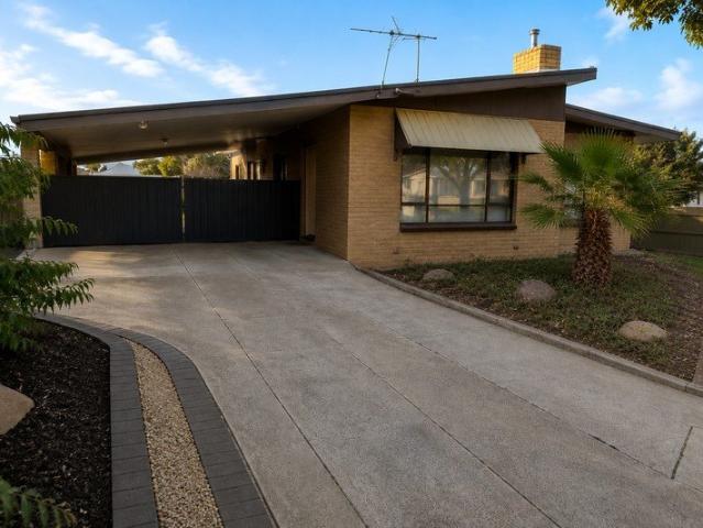 Comfortable Three Bedroom Home with Spacious Outdoor Living