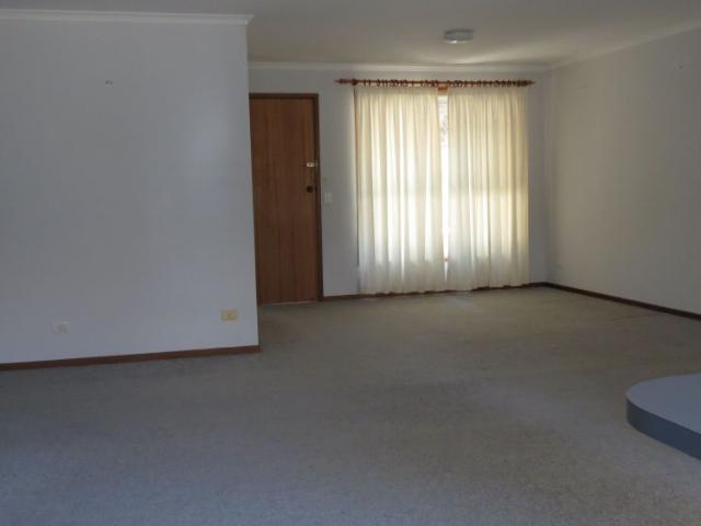 Comfortable Three Bedroom Villa in Taree