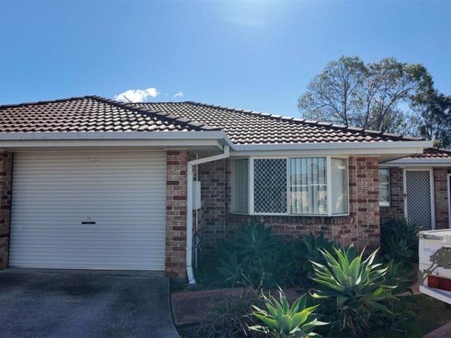 Comfortable Townhouse in Quiet Heritage Village Complex