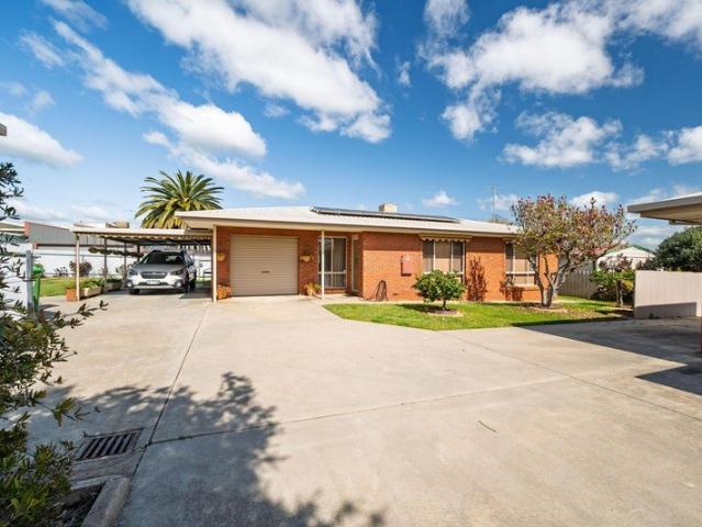 Comfortable Townhouse Living Moments from the Main Street
