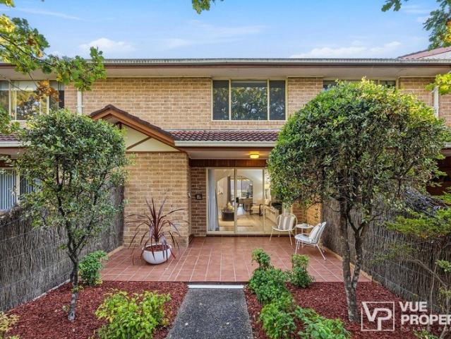Comfortable Townhouse Living in a Convenient Marsfield Location