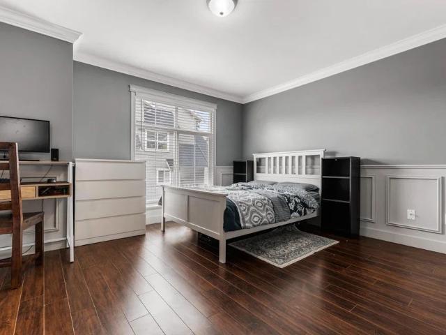 Comfortable Townhome in Eden Park!