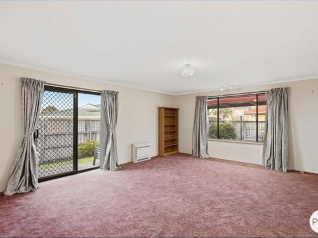 Comfortable Two Bed Unit in Glenorchy