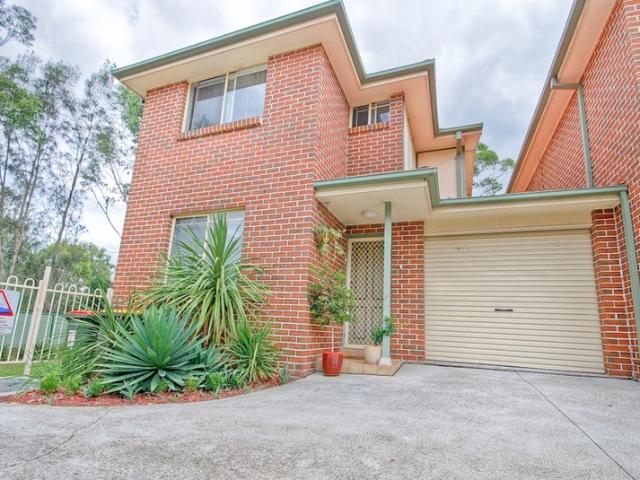 Comfortable Two Bedroom Townhouse in Toongabbie