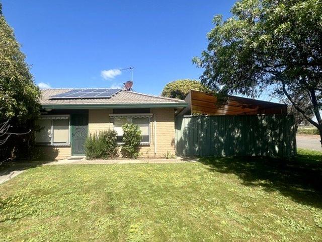 Comfortable Two Bedroom Unit Close to Central Yarrawonga
