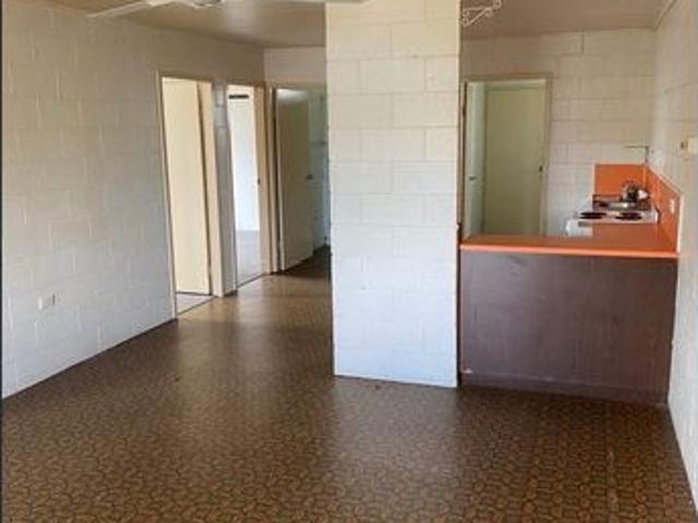 Comfortable Two Bedroom Unit Close to Local Amenities