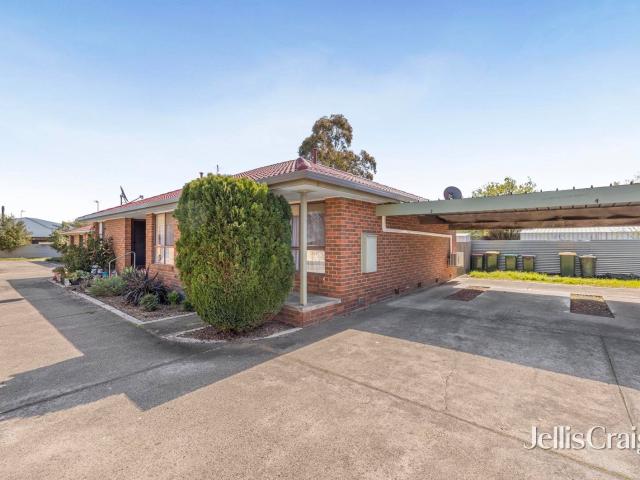 Comfortable Two Bedroom Unit in a Convenient