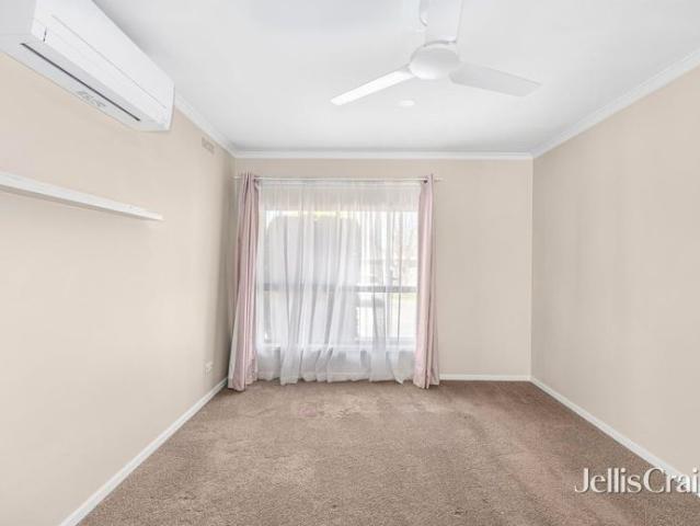 Comfortable Two Bedroom Unit in a Convenient