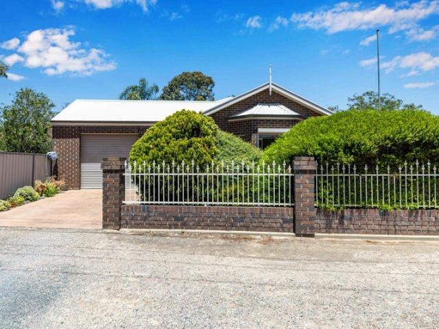 Comfortable Two Bedroom Unit in a Peaceful and Convenient Murray Bridge Location