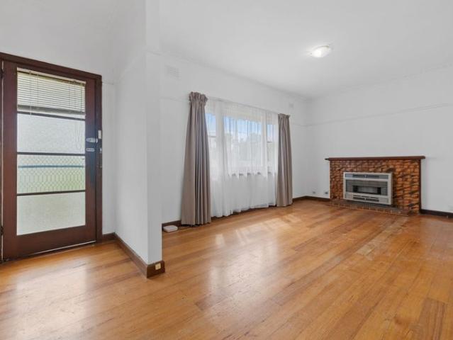Comfortable Two Bedroom Unit in Convenient Boronia Location