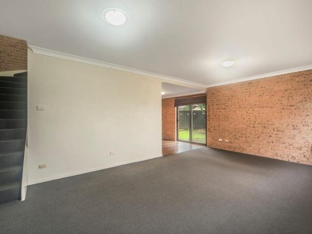 Comfortable Two Bedroom Unit in Convenient Location