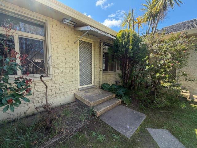 Comfortable Two Bedroom Unit in Convenient Location