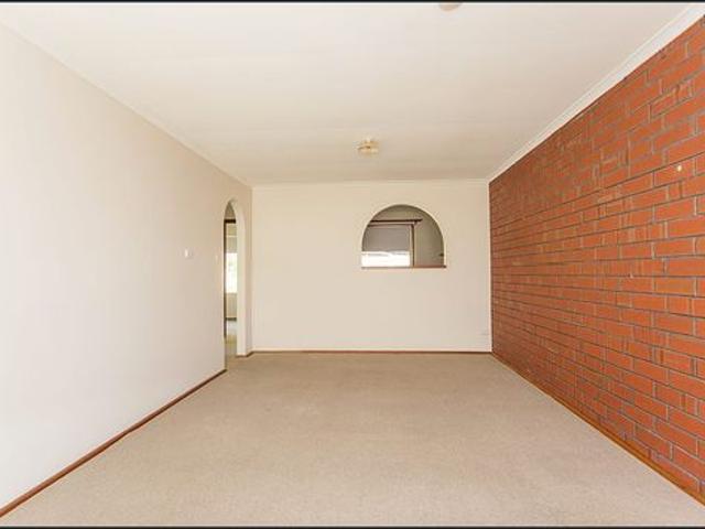 Comfortable Two Bedroom Unit in Convenient Morphett Vale Location