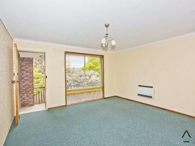 Comfortable Two Bedroom Unit in Sought After Newstead