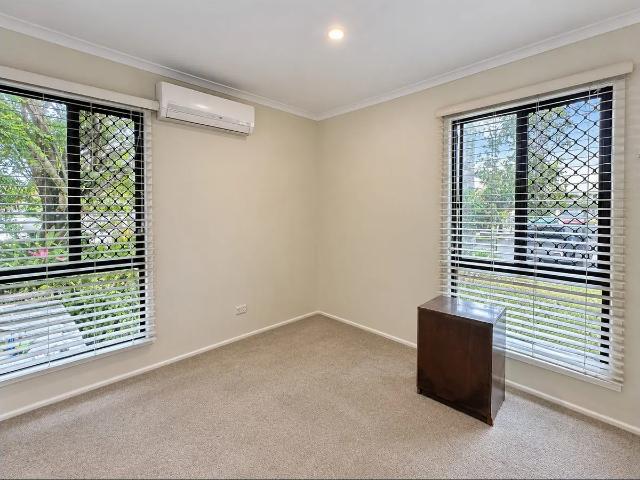 Comfortable Two Bedroom Unit with a Covered Verandah