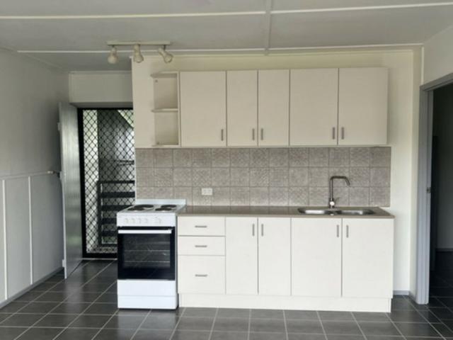 Comfortable Two Bedroom Unit with Private Courtyard