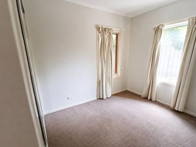 Comfortable Two Bedroom Apartment with Private Courtyard