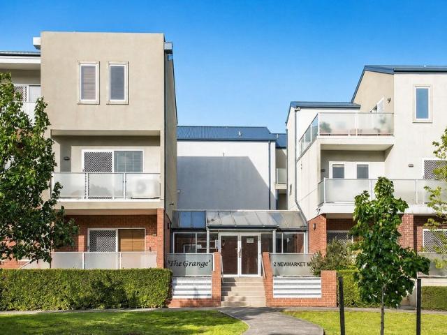 Comfortable Two Bedroom Apartment with Private Courtyard